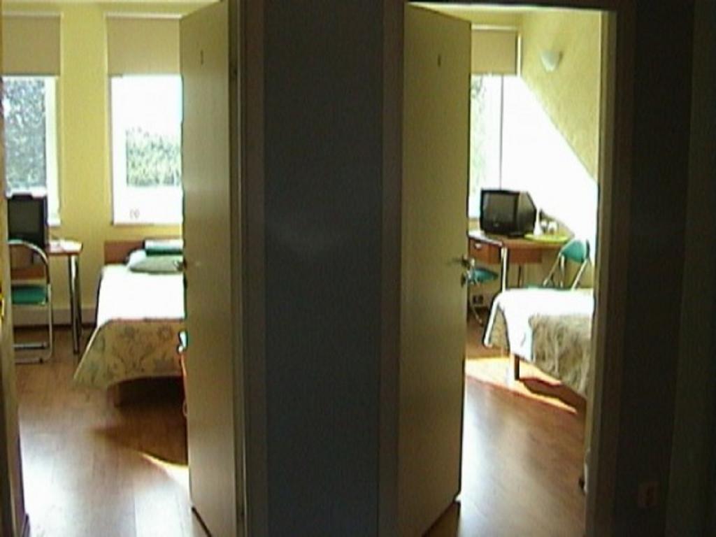 Kuressaare Airport Guest House Exteriör bild