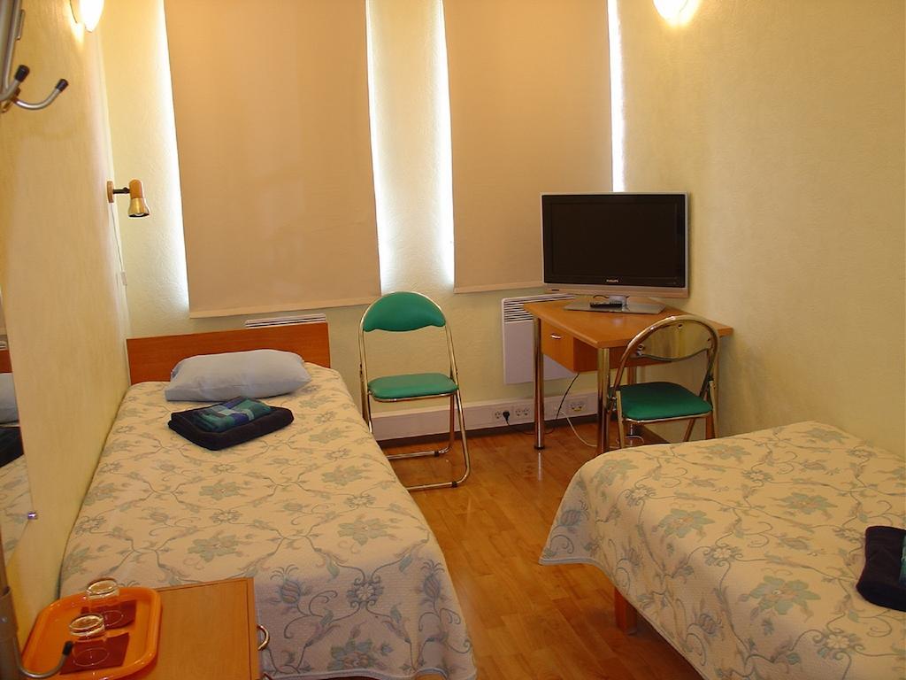 Kuressaare Airport Guest House Rum bild