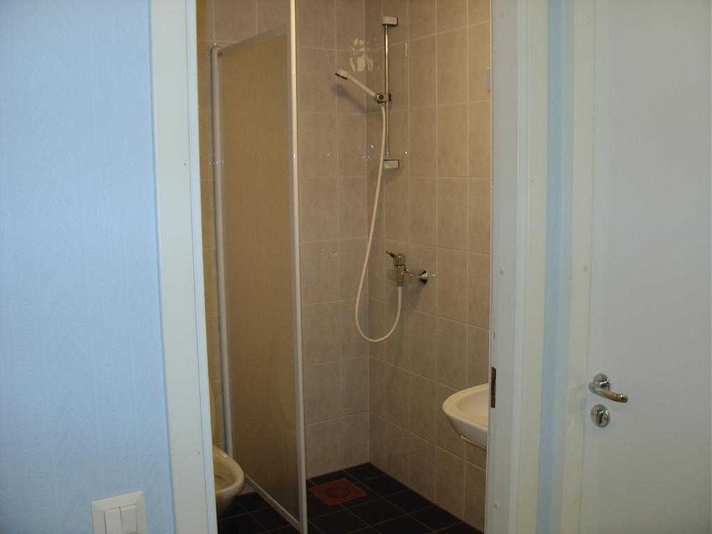 Kuressaare Airport Guest House Rum bild